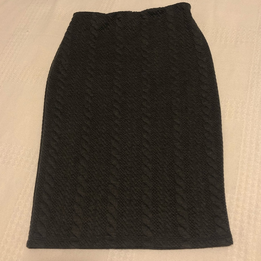 Beautiful stretchy skirt! - Picture 4 of 10